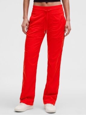 Lululemon - Dance Studio Mid-Rise Pant *Regular - Hot Heat